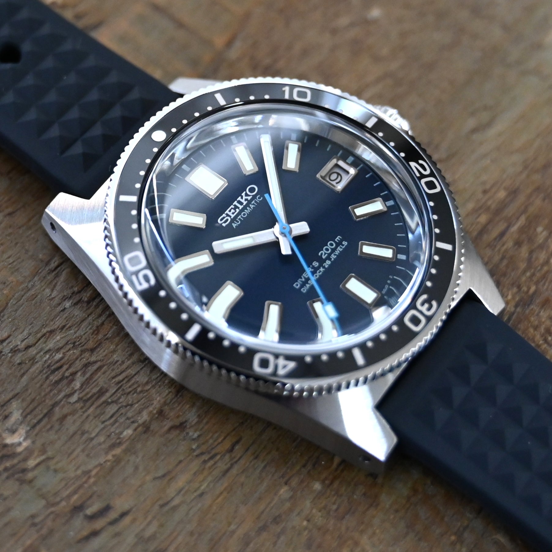 セイコー ダイバーズウォッチ 55周年 限定モデル 1965ファーストダイバーズ 復刻デザイン 腕時計 SBDX039 SEIKO PRO –  とけい堂.com