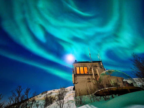 Geodesic_Dome_Aurora_lights_Aura_Dome_Norway