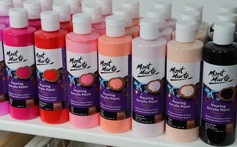 Red and pink colour range of Mont Marte Premium Pouring Acrylic Paints in 240ml.