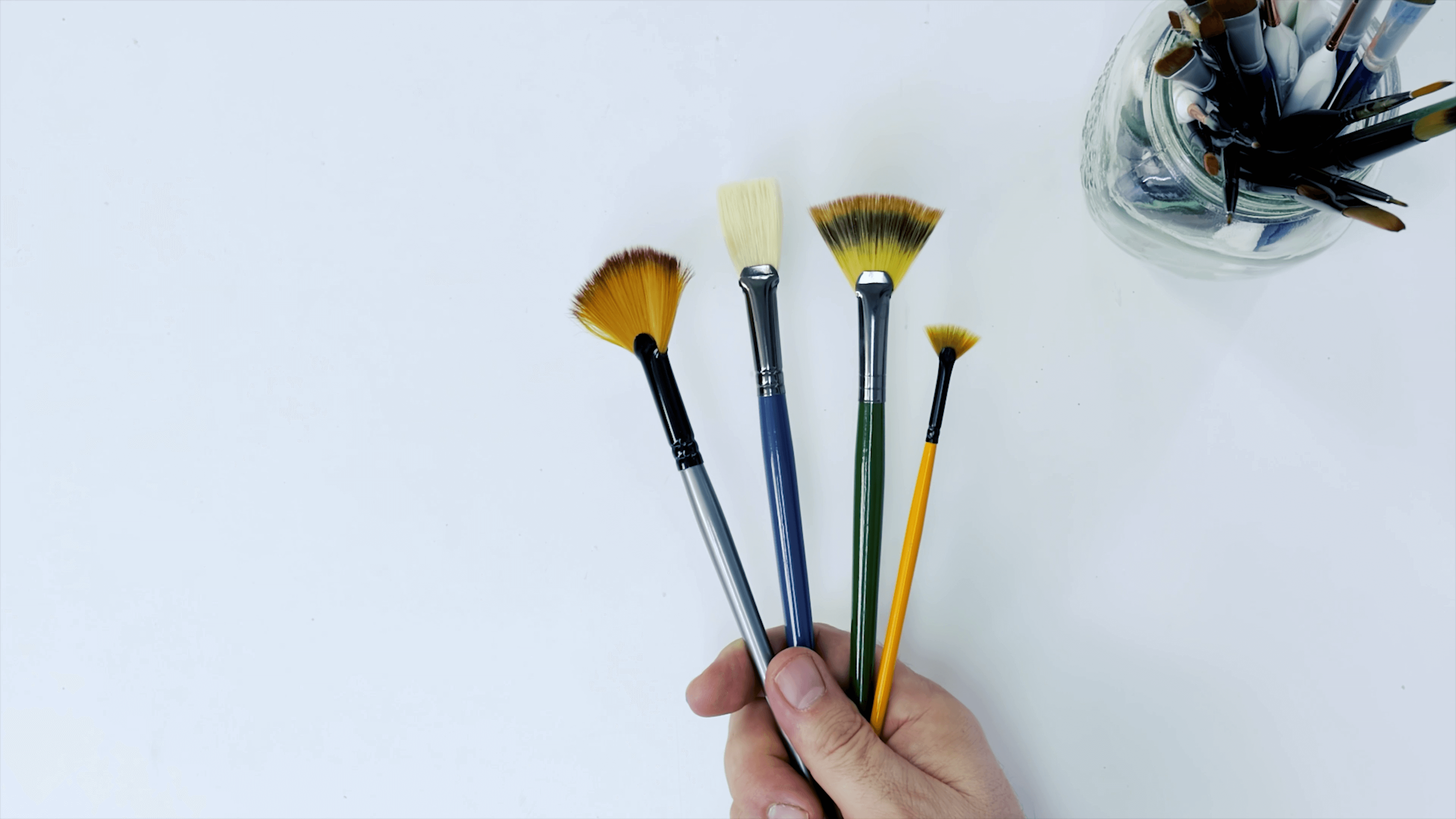 Guide to Choosing Artist Brushes for Acrylics and Oils - FeltMagnet