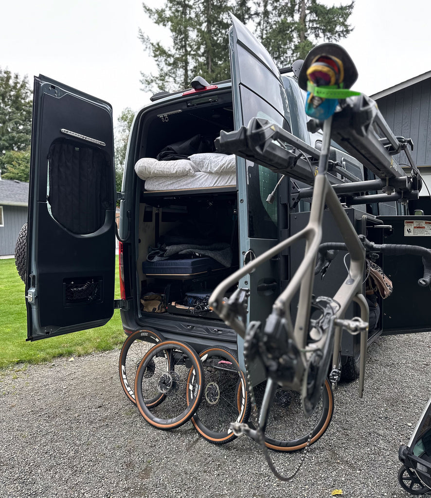 mhs hitch rack used as a workstation while traveling