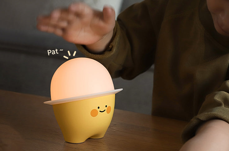 Activating Chubby Night Light with a simple tap on the hat