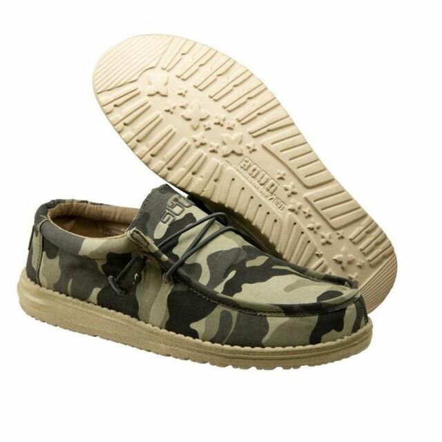 Men’s camo canvas shoes