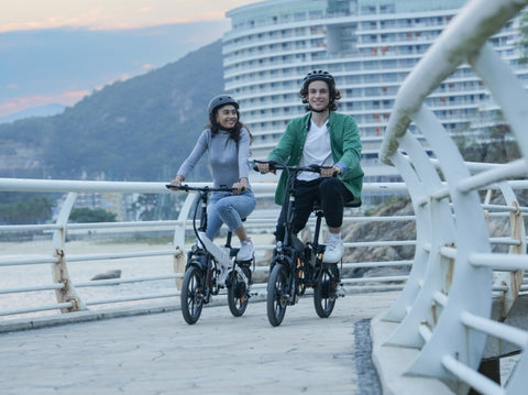 Easy Commuting: folding electric bicycle
