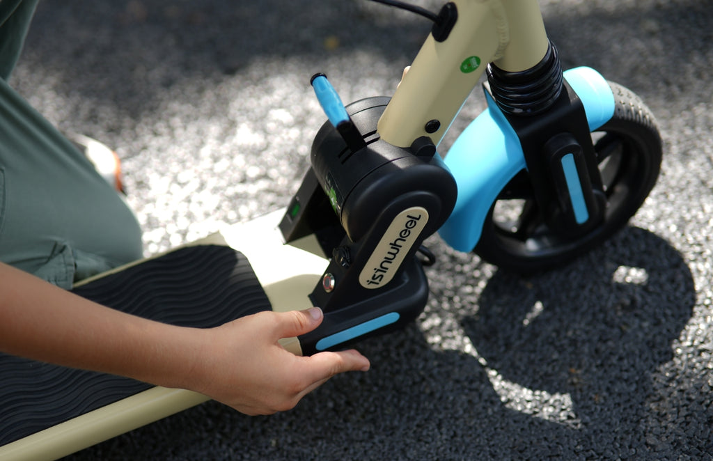 Foldable electric scooter suitable for children aged 12-13-14-15-16 years old