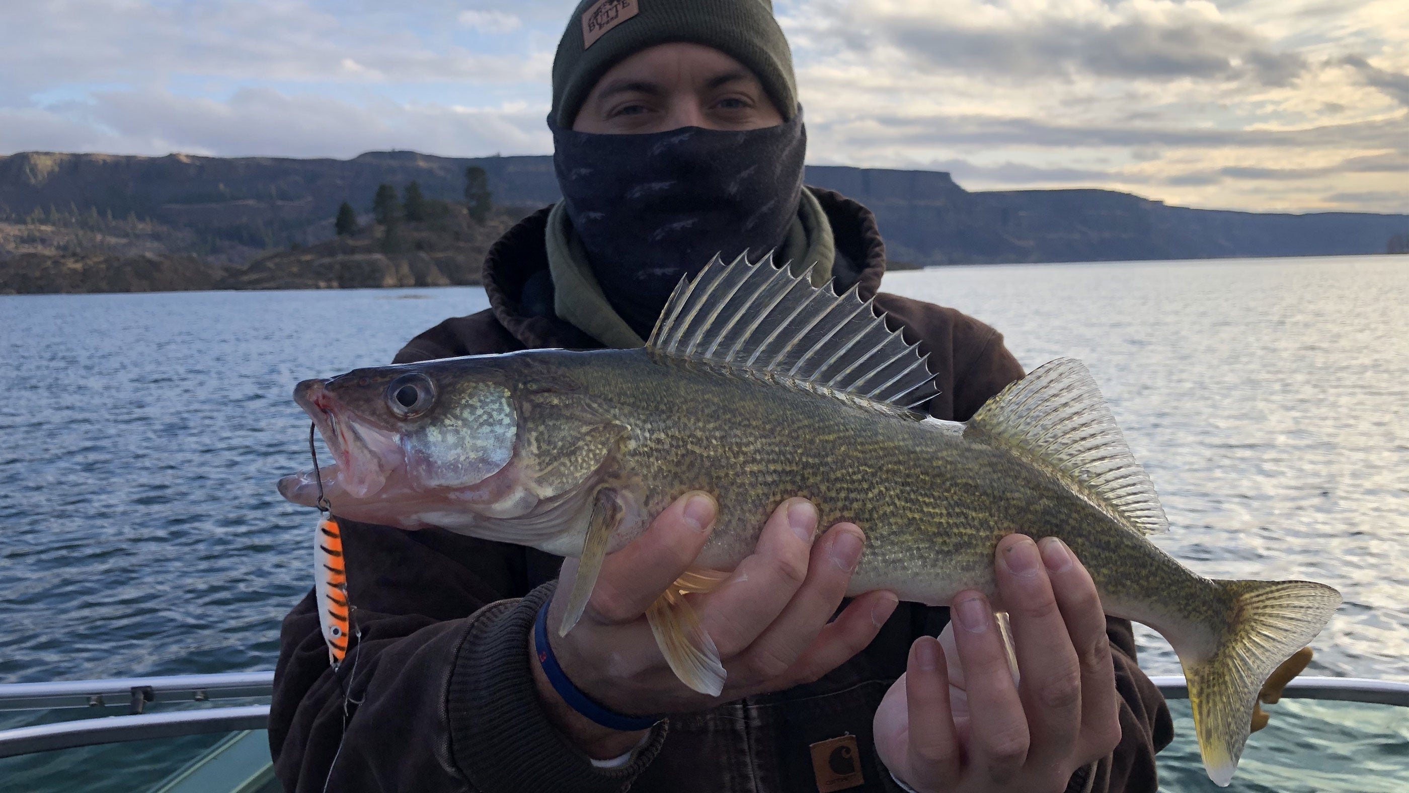 FALL WALLEYE FISHING