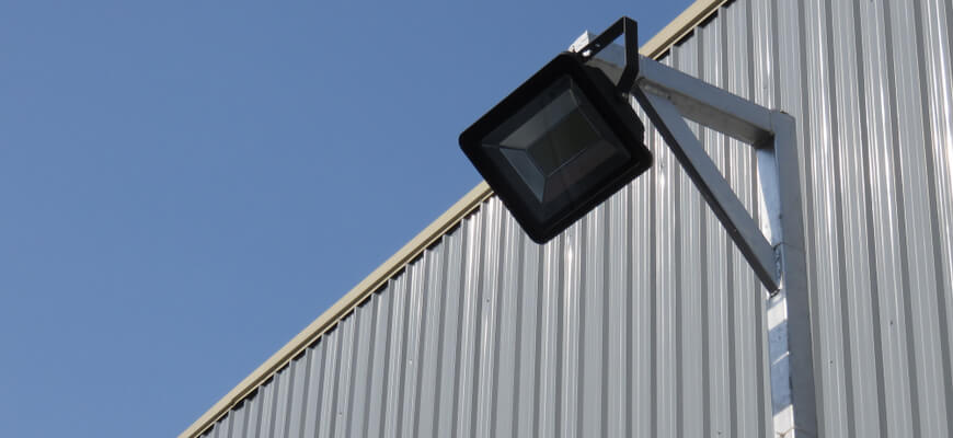 Image of a flood light on a pole.