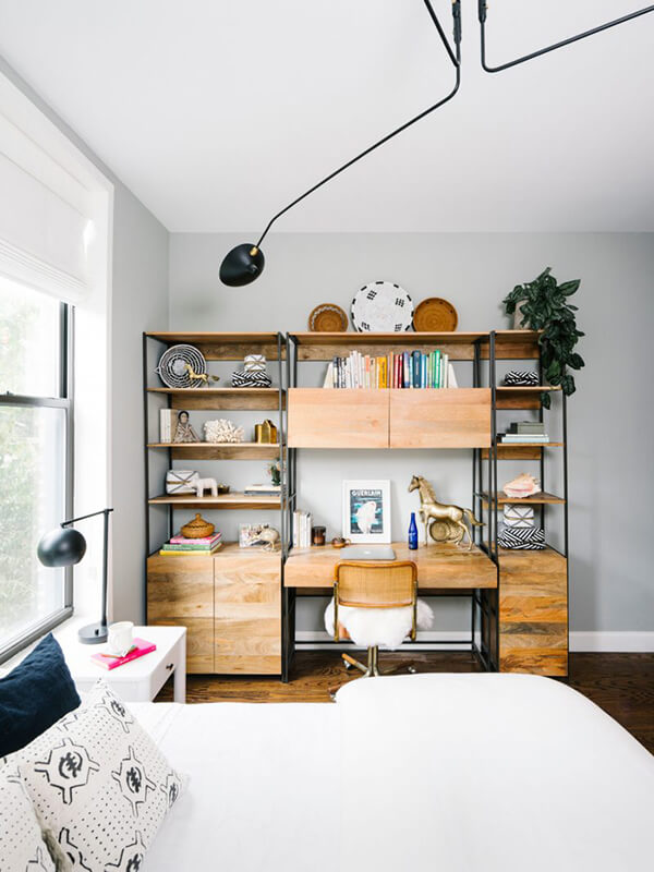 Hoe integreer je een bureau in een slaapkamer?