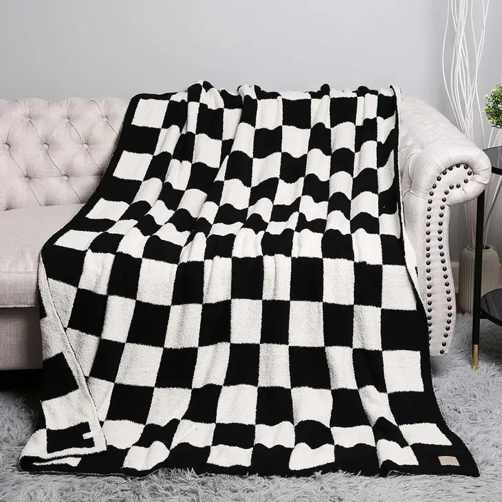 Classic Checkerboard Patterned Throw Blanket
