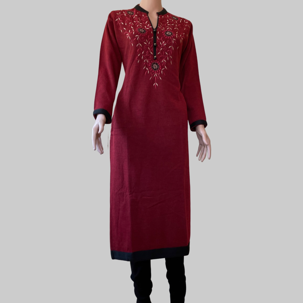 Baroque Fashion - This khaddar kurti features delicate print, a perfect winter  wear! Price : PKR 1,190/- Shop now  👉🏻https://baroque.pk/collections/unstitched-2019 #baroqueofficial  #unstitchedfabric #2019 | Facebook