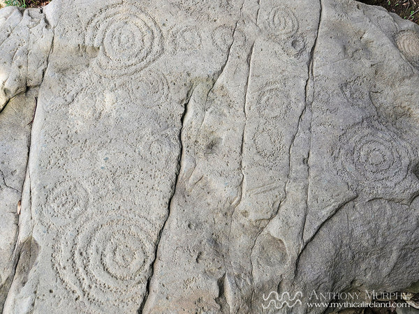 Concentric circle motifs on kerb stone 2 at Dowth Hall