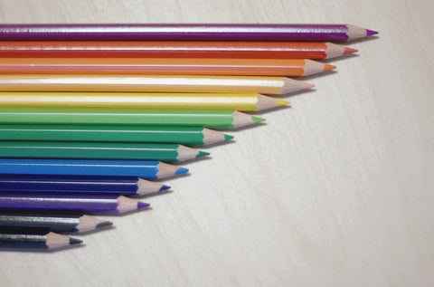 pennor i olika färger