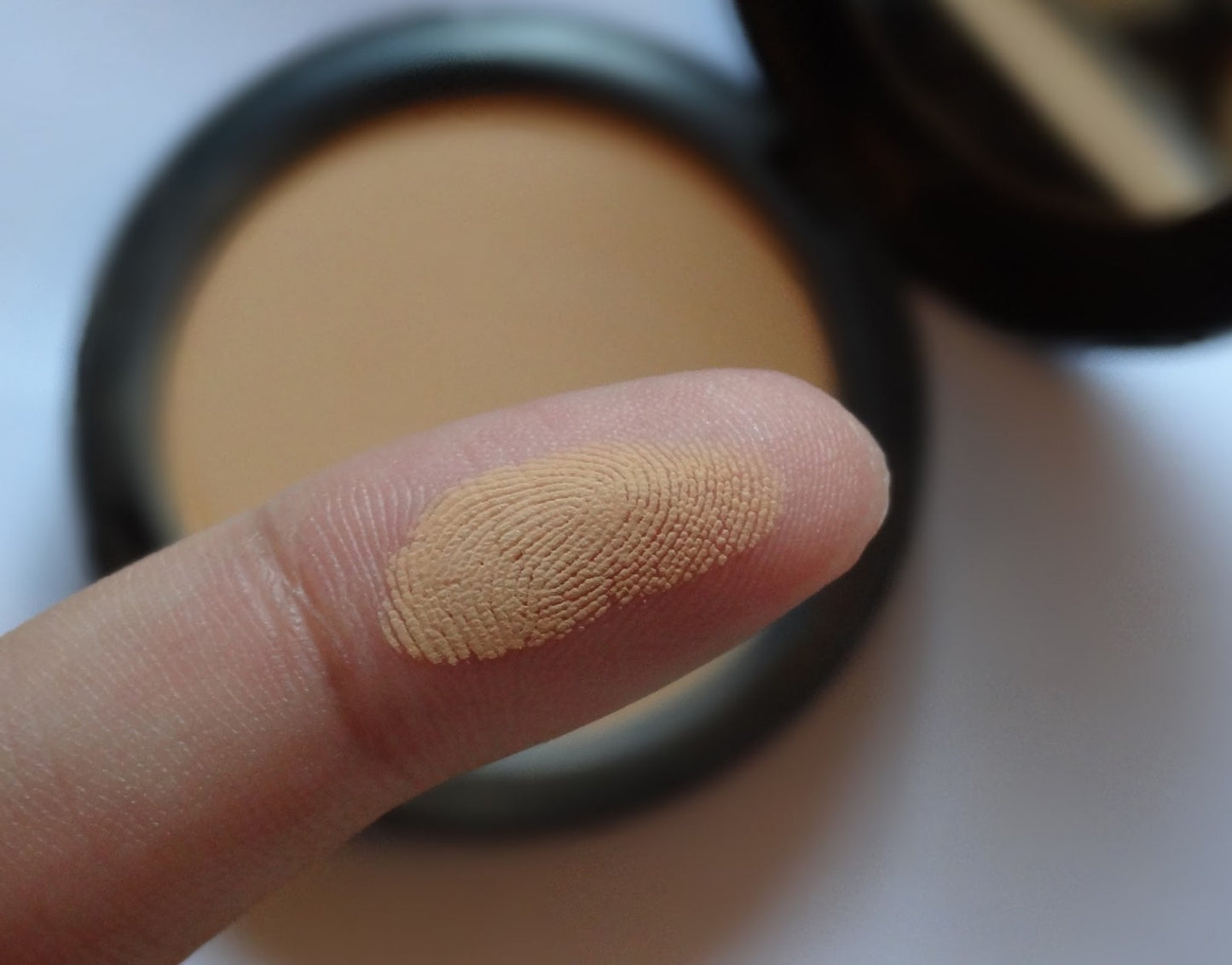 Phấn Phủ MAC Studio Fix Powder Plus Foundation 15g – Tủ Nhà Lam