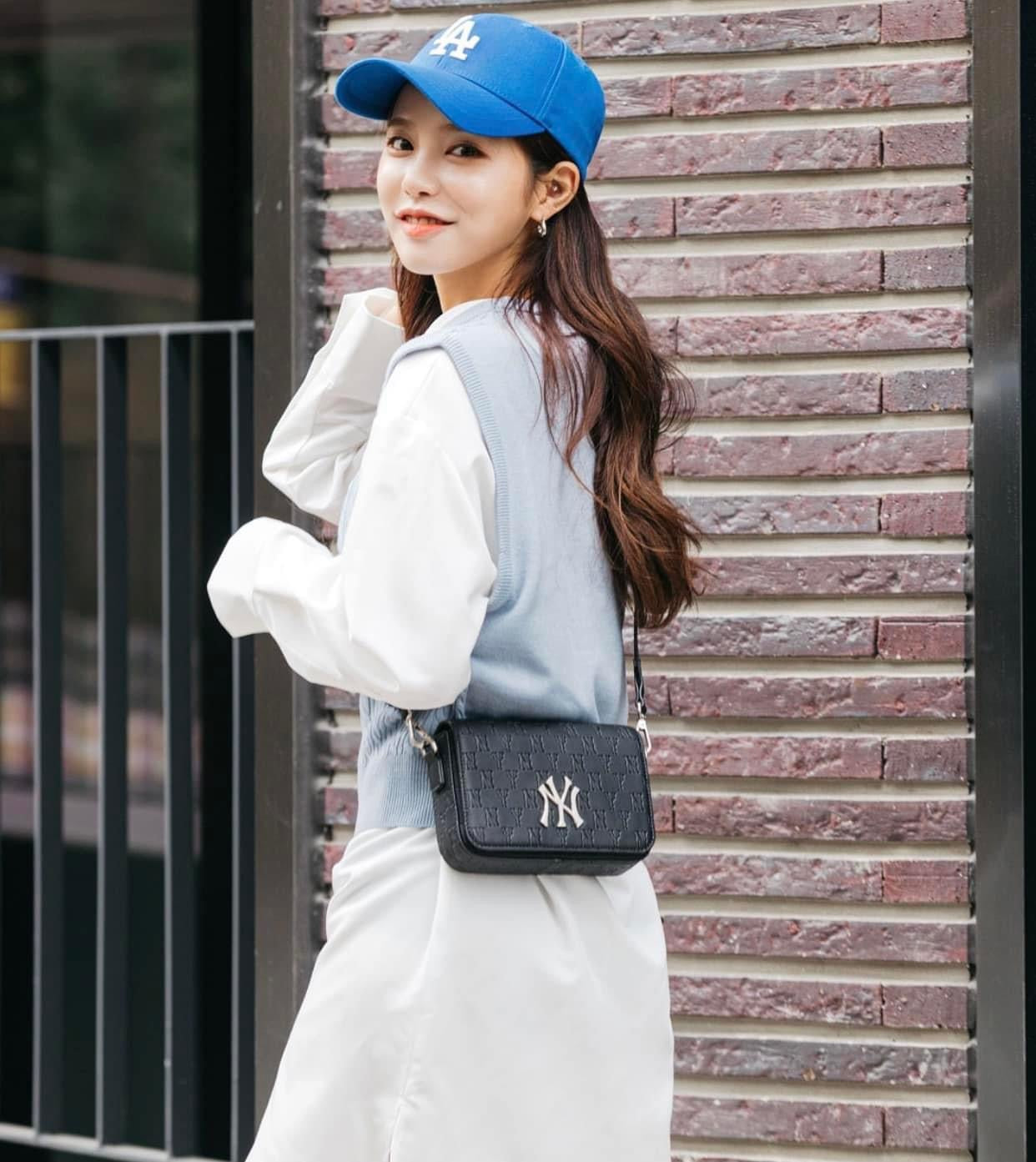 MLB Việt Nam  Túi MLB Monogram Embo Hobo Bag New York Yankees Cream  BIR   MLB Việt Nam