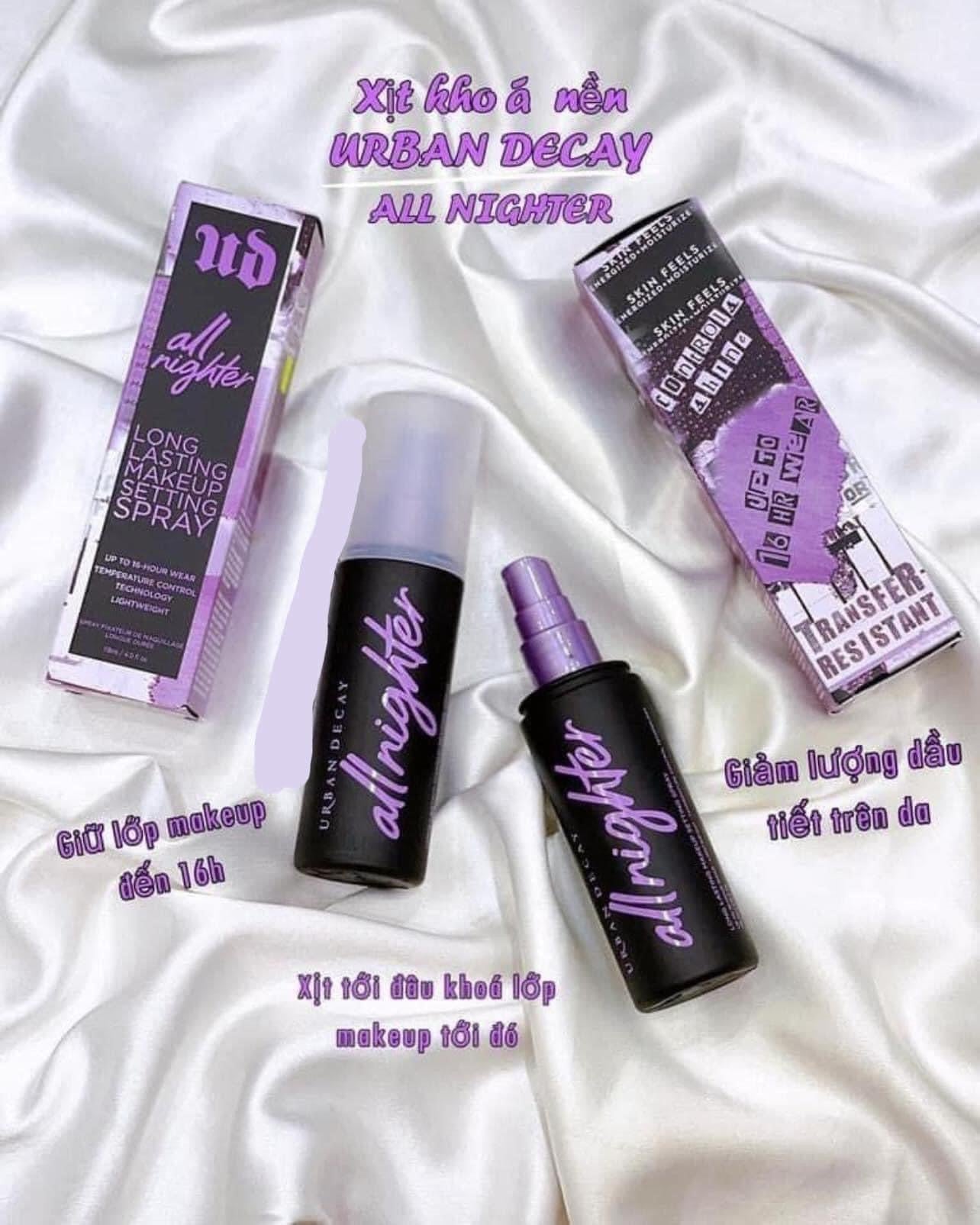 Xịt khoá nền Urban Decay vàng là sự kết hợp hoàn hảo giữa chất lượng và thẩm mỹ. Với công thức cải tiến và bổ sung các chất dưỡng ẩm, xịt khoá nền của Urban Decay mang lại cho bạn một lớp nền hoàn hảo và lâu trôi suốt cả ngày dài. Bên cạnh đó, thiết kế xịt phun tiên tiến giúp sản phẩm tiết kiệm hơn và dễ dàng sử dụng hơn. Hãy mua ngay xịt khoá nền Urban Decay vàng để tận hưởng cảm giác thoải mái và tự tin.