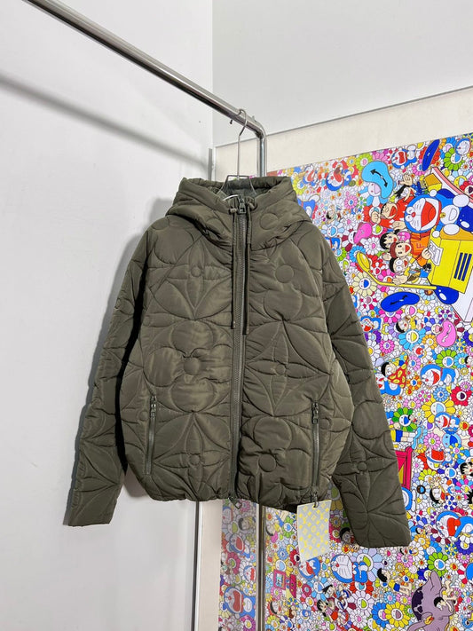 LOUIS VUITTON 2054 HEAT REACTIVE PUFFER - ZZZTOPXX- 1750 RMB :  r/weidianwarriors