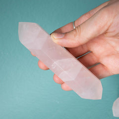 rose quartz spiritual meaning, rose quartz metaphysical properties, rose quartz double terminated, rose quartz dt point, rose quartz grid, rose quartz crystal grid, rose quartz spiritual meaning. rose quartz love, rose quartz heart chakra, where to place crystals in your home. where to put crystals in your home, bedroom crystals, rose quartz for bedroom