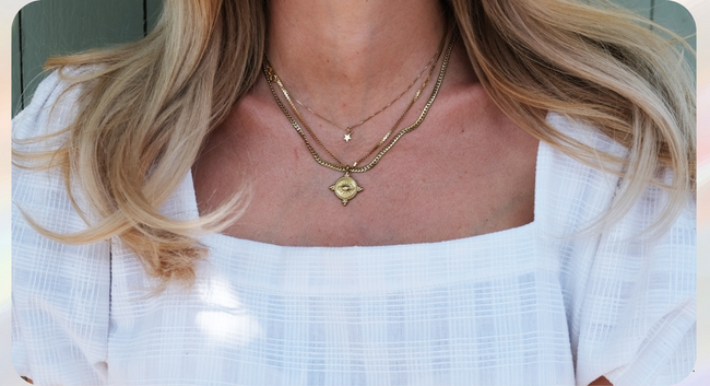 What Necklace to Wear With a Square Neckline? – Fetchthelove Inc.