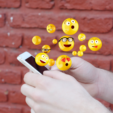 Actualiza la nueva versión de iOS 16.4 y comienza a utilizar los nuevos emojis