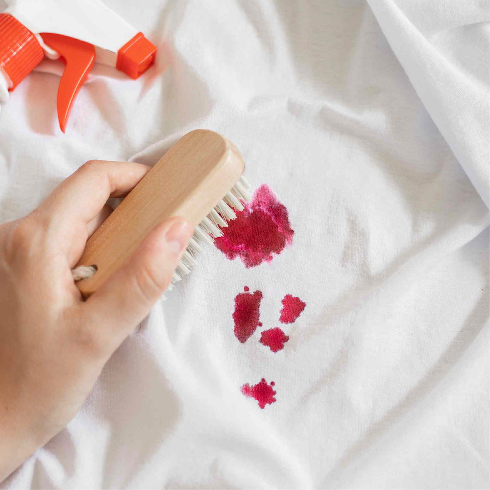 There are effective ways to remove blood stain and odor in mattress