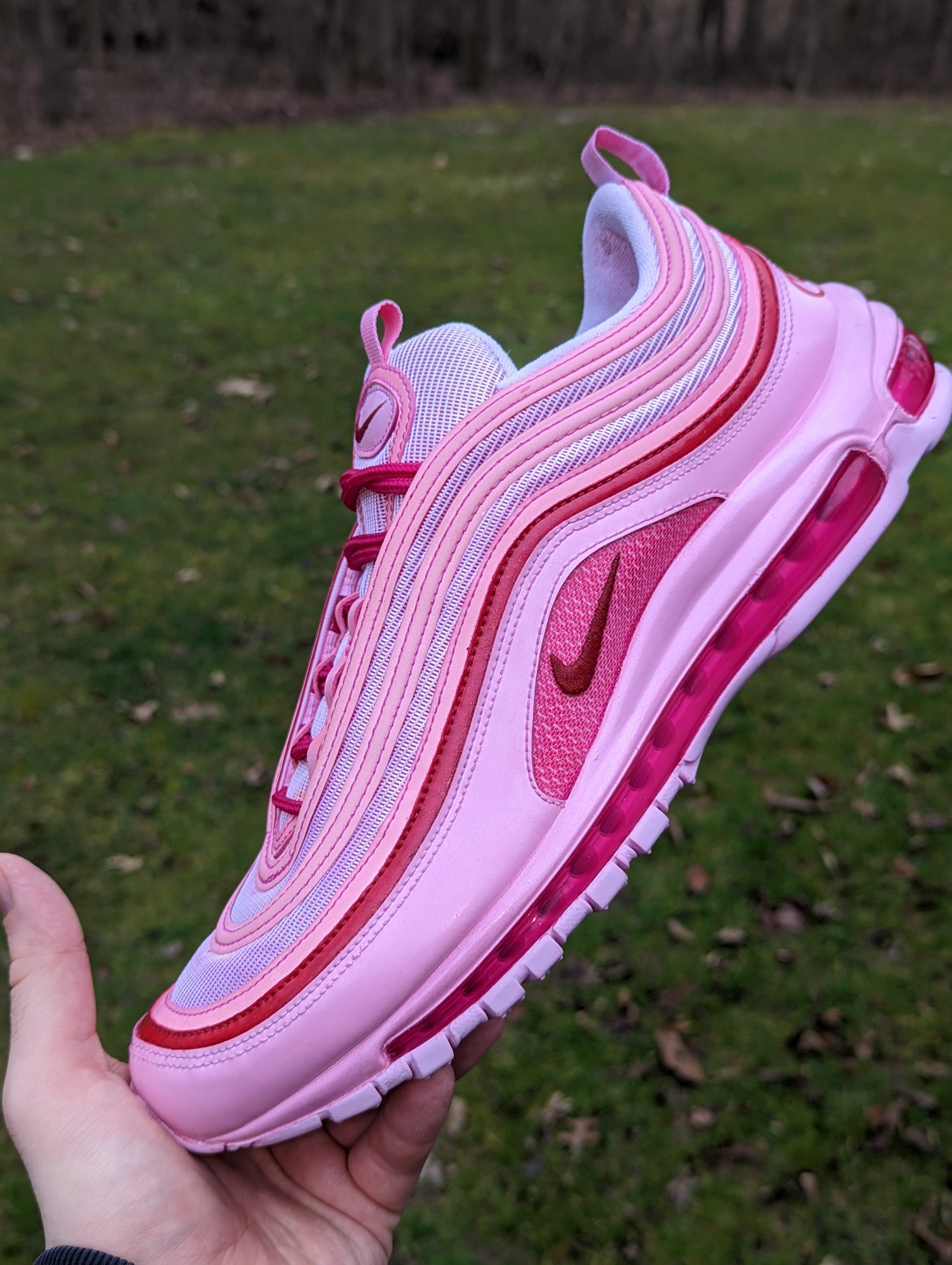 red and pink air max 97