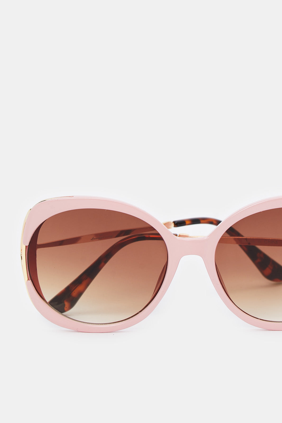 

نظارات شمسية مربعة باللون الوردي مربعة للنساء