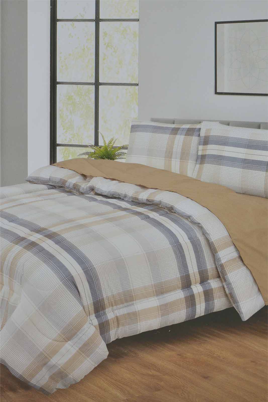 

Grey And Beige Checkered 4-Piece Comforter Set ( Size