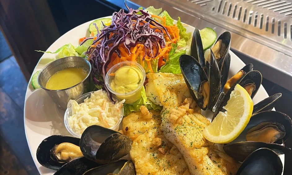 Seafood dining near Whale House Guest House