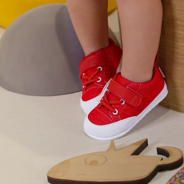 Tienda calzado respetuoso para bebés y sus primeros pasos