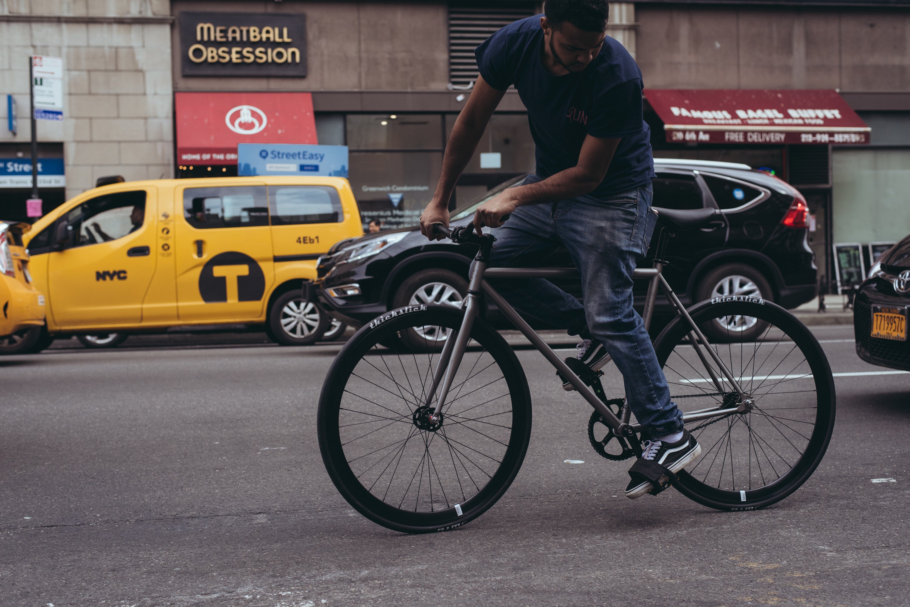 fixed gear street bike