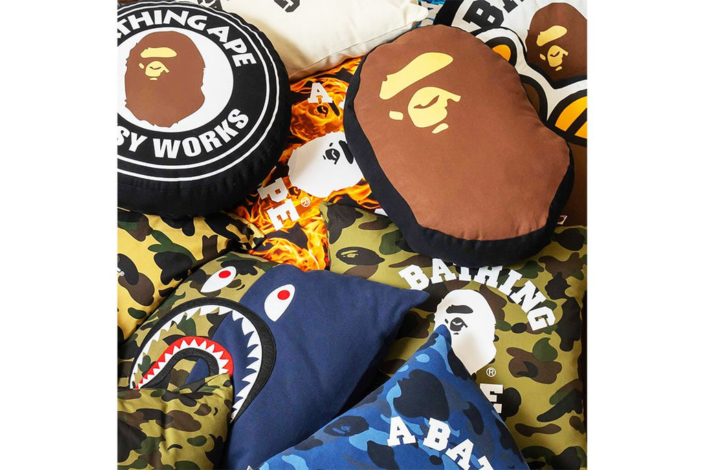 濃いピンク系統 APE BIG APE HEAD CUSHION エイプフェイス クッション