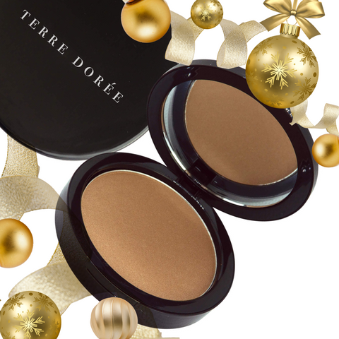 Holiday vegan gift ideas: Dual Blend Mineral Powder Foundation.