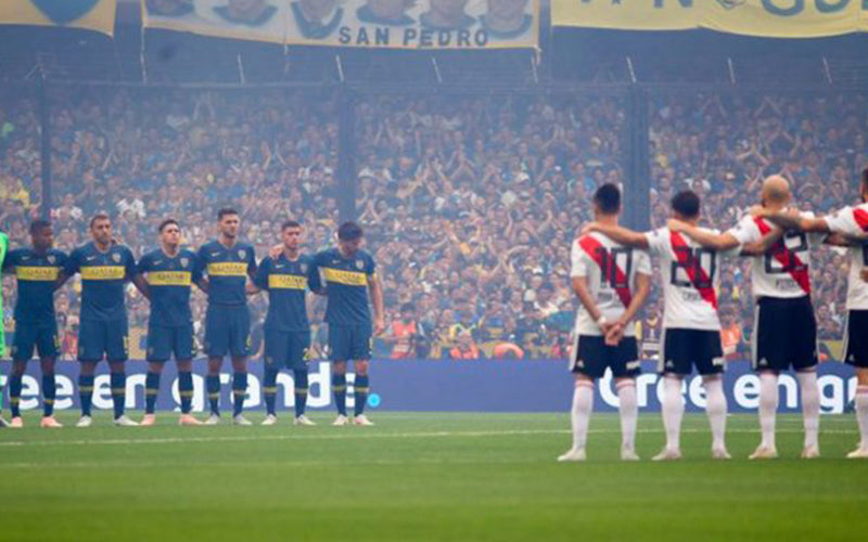 Boca Juniors & River Plate players before the match