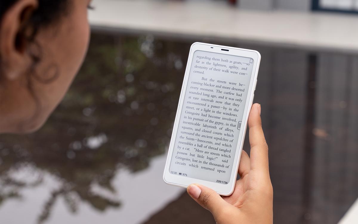 Mini Pocket-Sized eReaders : Onyx BOOX Poke5