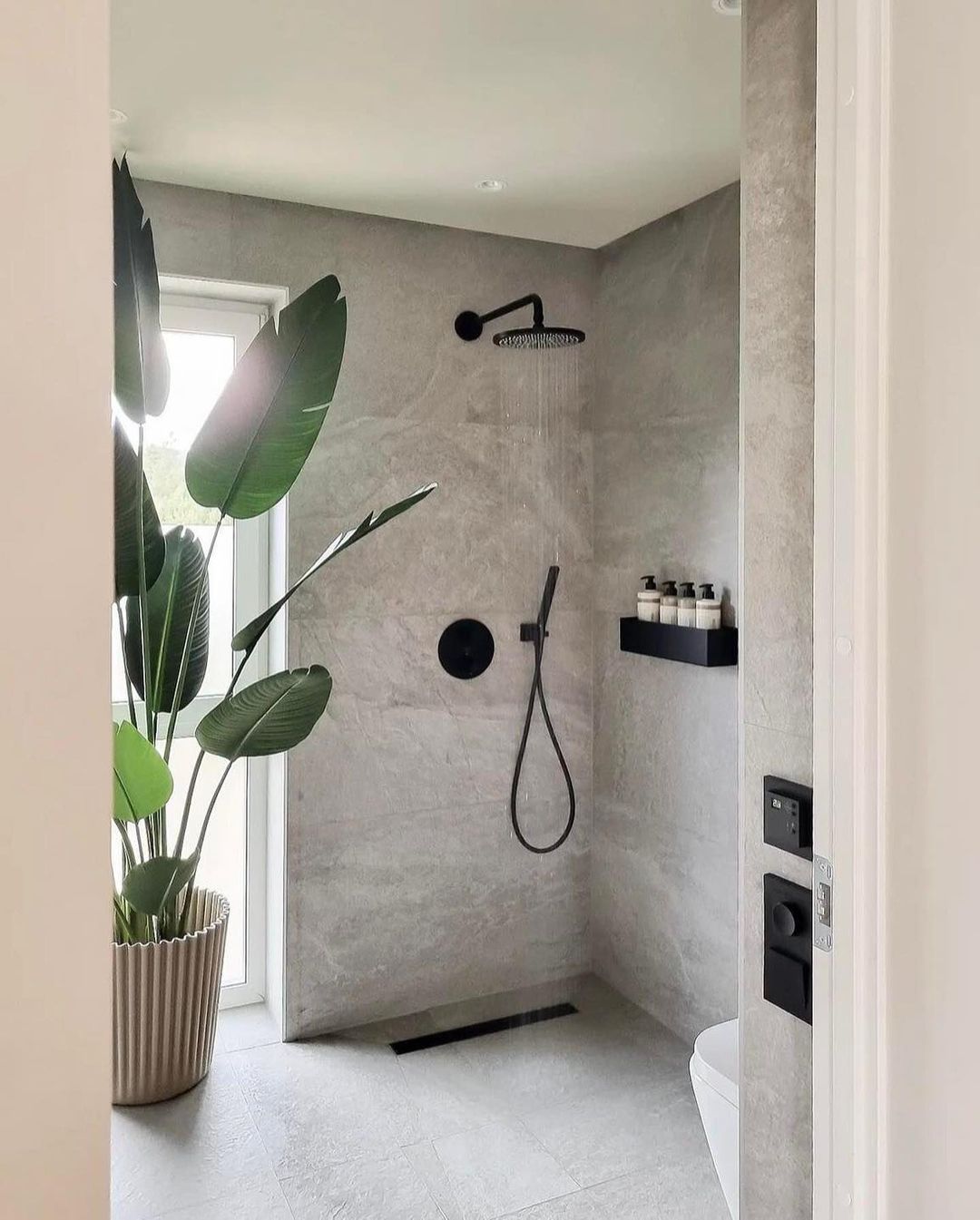 79 Aesthetic Bathroom Inspirations for Your Relaxation Haven