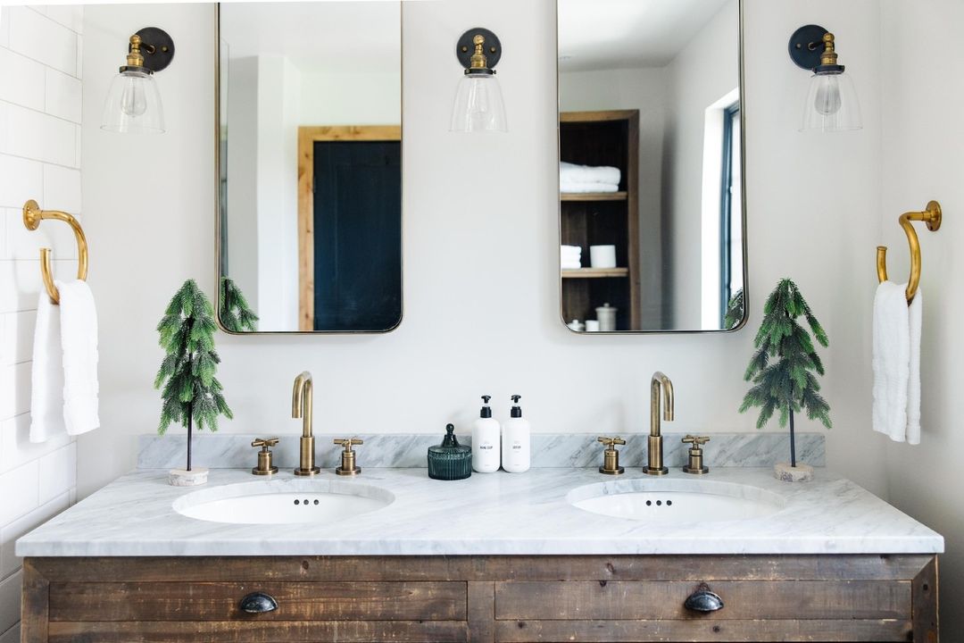 23 Bathroom Counter Decor Ideas That Are Practical and Cute  Bathroom  interior design, Bathroom counter decor, Restroom decor