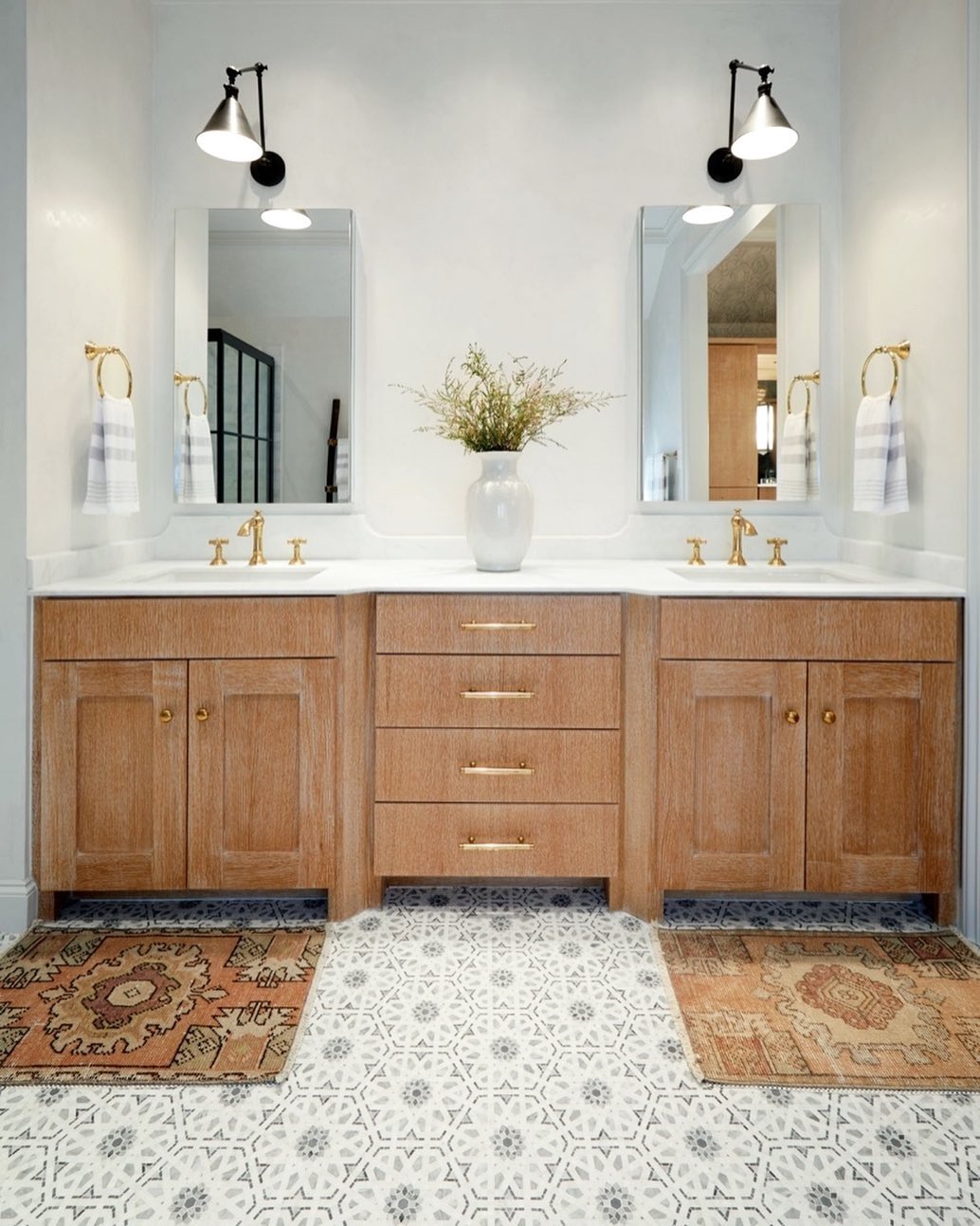 19 Bathroom Counter Decorating Ideas to Makeover your Bathroom