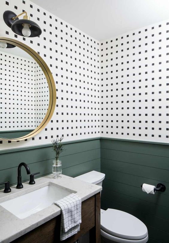 Small Square in Sponge Paint Bathroom Accent Wall
