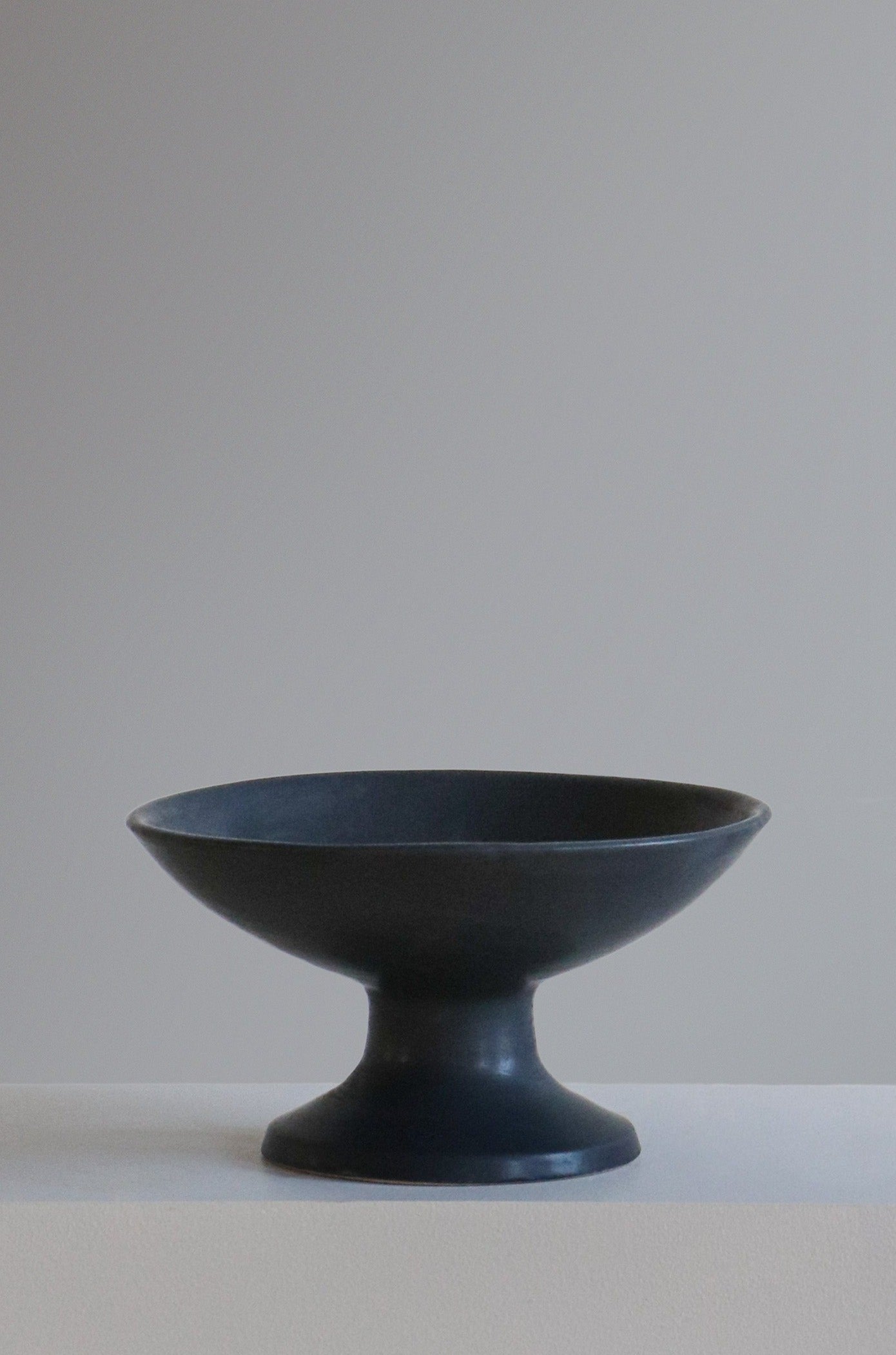 Ella Footed Bowl 11" in Anthracite