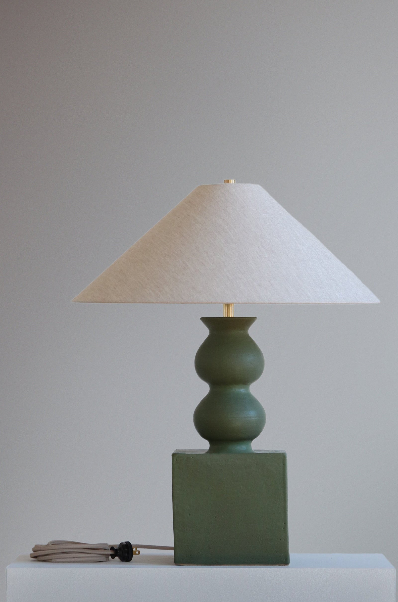 Jacob Lamp in Ivy with oatmeal linen shade