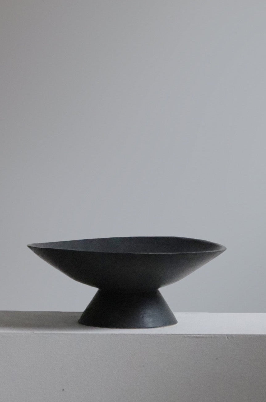 Low Footed Bowl 14" in Anthracite