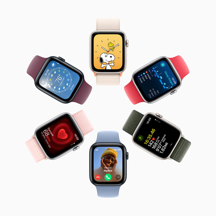 Seis Smartwatch Apple haciendo funciones diferentes, entre esas las alarmas inteligentes