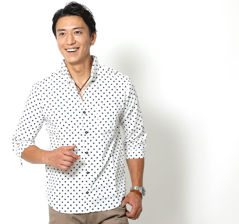 「セール商品」日本製手書き風ストライプ・ドット７分袖シャツのモデル着用画像