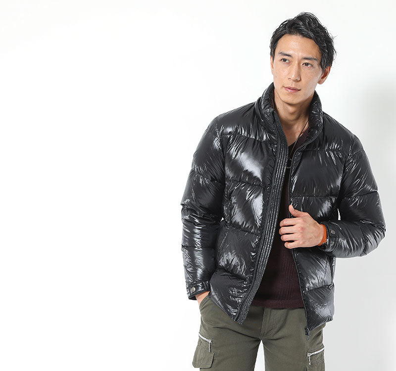 ナイロン素材ダウンジャケット　日本製のモデル着用画像