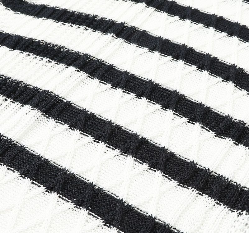 綿麻素材アラン編みⅤネック半袖サマーニットのモデル着用画像