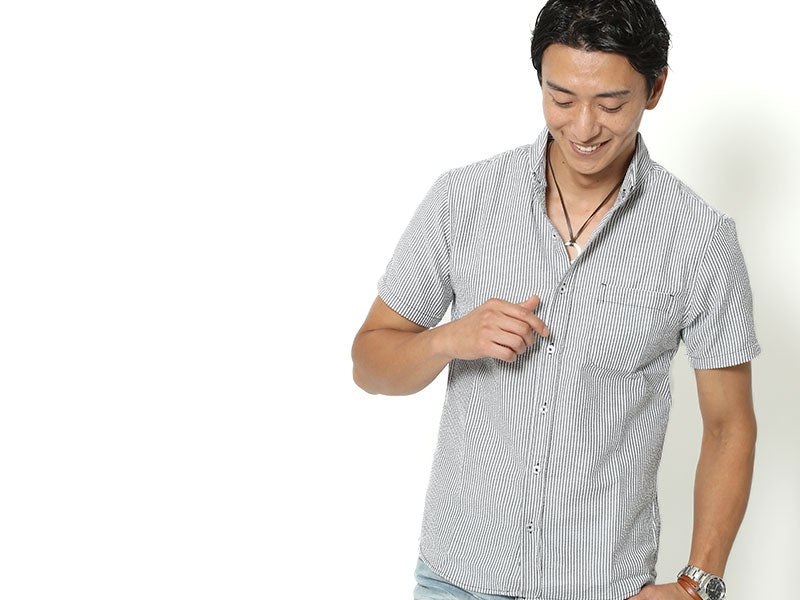 「セール品」清涼シアサッカーボタンダウン半袖シャツのモデル着用画像