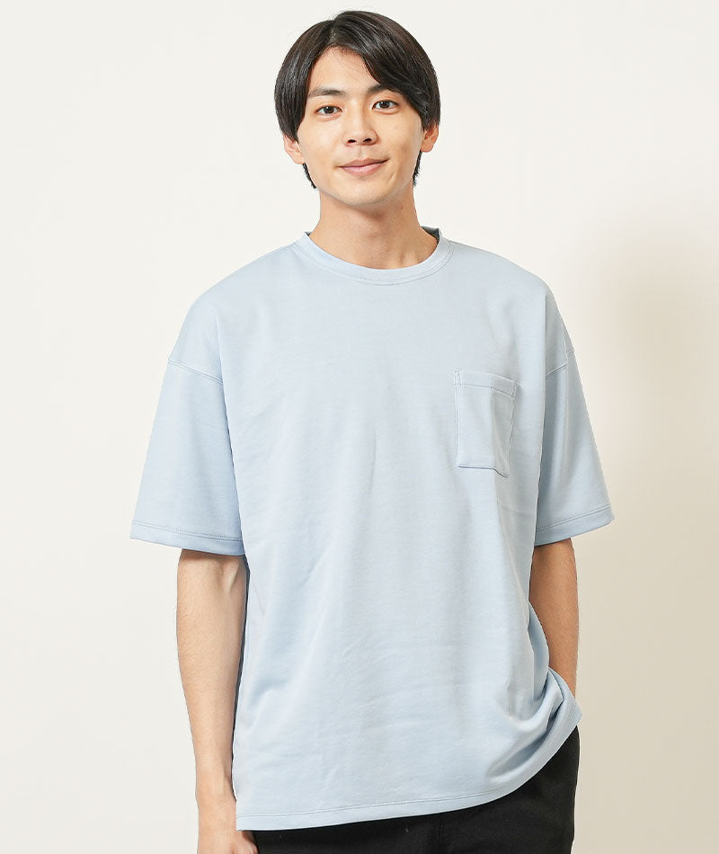 20代メンズ夏の3点コーデセット　白半袖Tシャツ×サックス半袖Tシャツ×黒スリムチノイージーパンツ