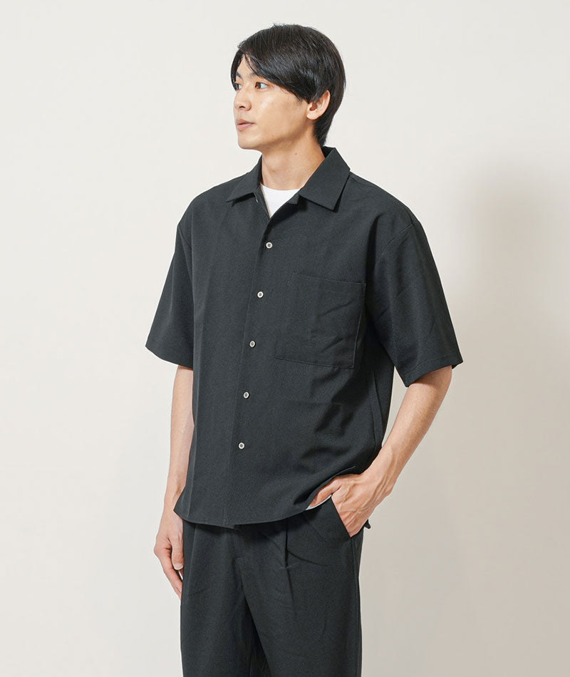 20代メンズ夏のセットアップ3点コーデセット　黒半袖オープンカラーシャツ×白半袖Tシャツ×黒テーパードイージーパンツ