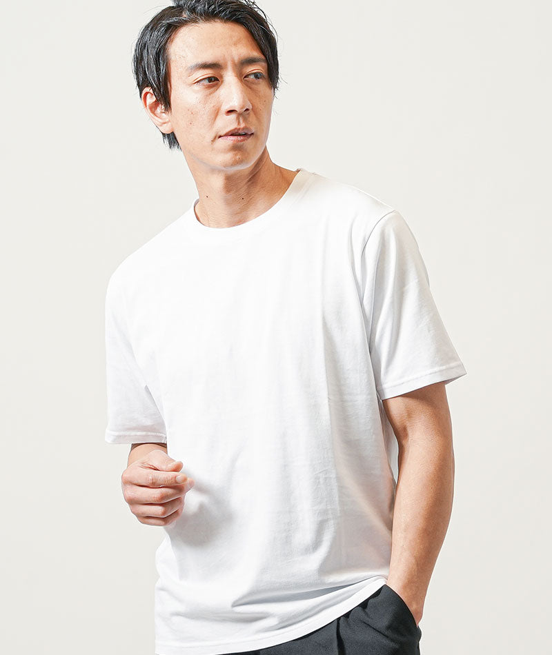 30代メンズ夏の3点コーデセット　黒半袖オープンカラーシャツ×白半袖Tシャツ×黒ストレッチイージーパンツ