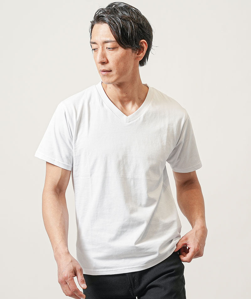 40代メンズ3点コーデセット　ダークブルー5分袖カーディガン×白半袖Tシャツ×黒スリムテーパードチノパンツ